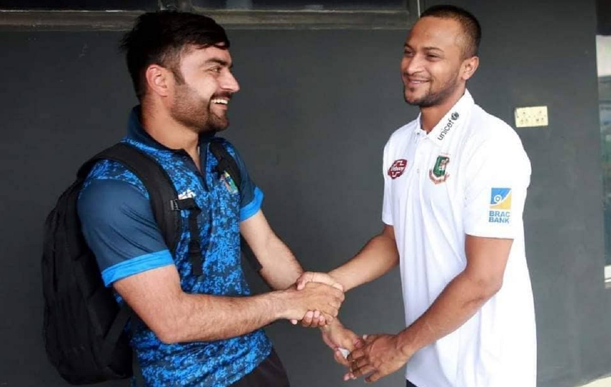 সাকিব-রশিদের খুনসুটি