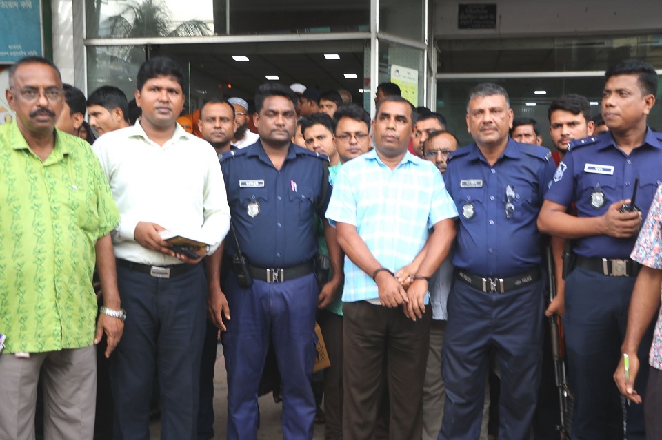 নোয়াখালীতে ৩ হাসপাতালে ৯০ হাজার টাকা জরিমানা, আটক ১