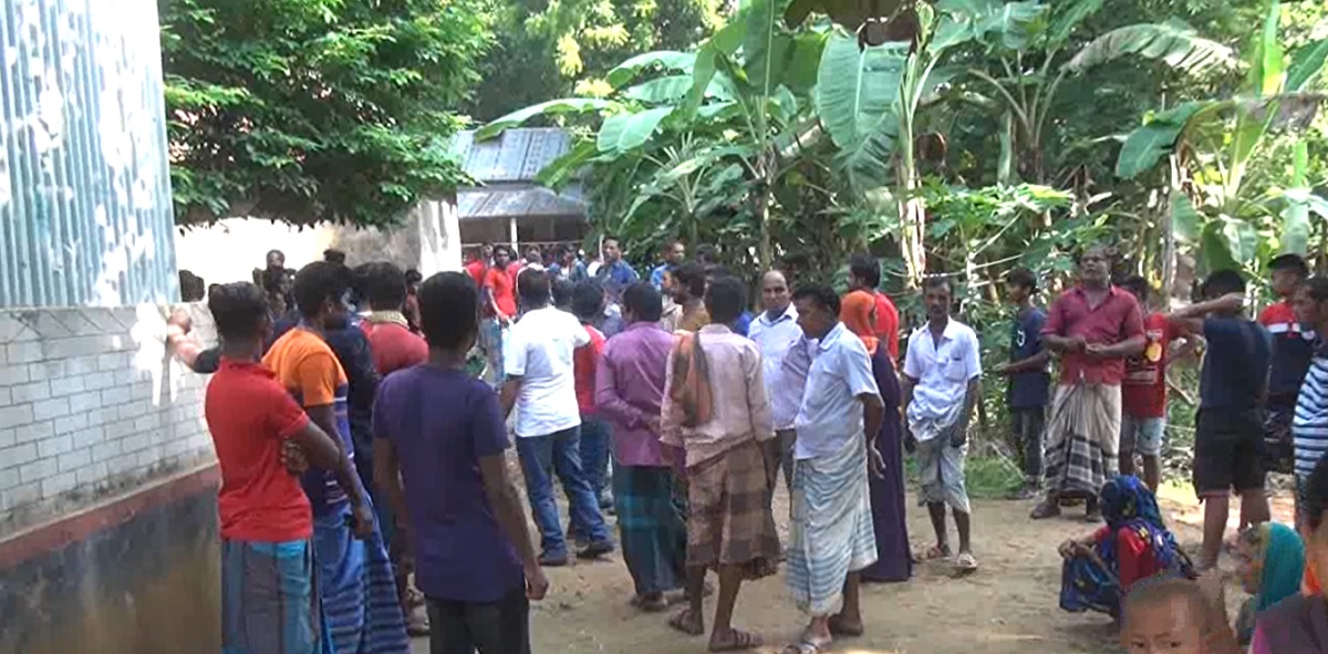 কালিয়াকৈরে স্ত্রীকে হত্যার অভিযোগ, স্বামী পলাতক