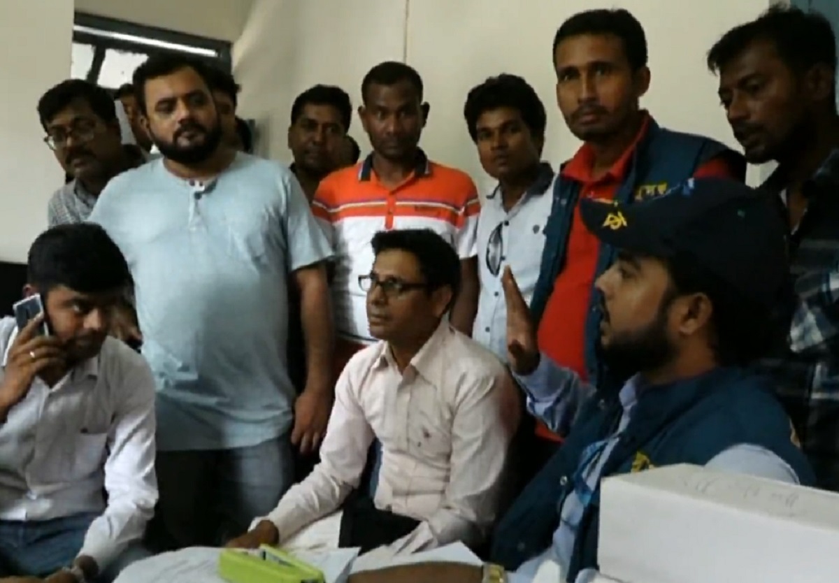 মেহেরপুরে দুটি সরকারি প্রতিষ্ঠানে দুদকের অভিযান