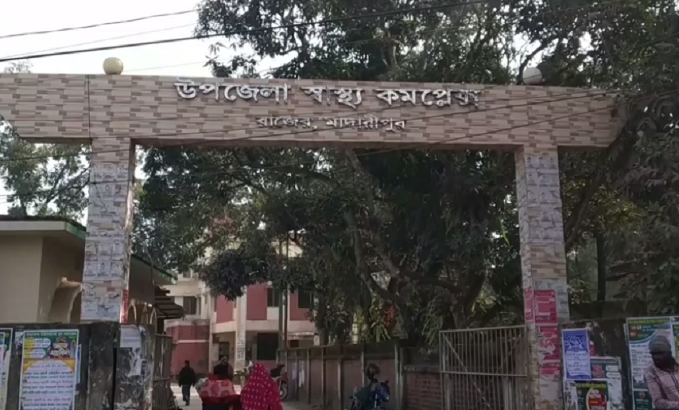 আধিপত্য বিস্তারকে কেন্দ্র করে মাদারীপুরে দু-গ্রুপের সংঘর্ষ, আহত ২৫