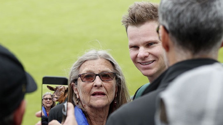 স্মিথকে ছাগল বানিয়ে আইসিসির পেইজে পোস্ট, সমালোচনার ঝড়