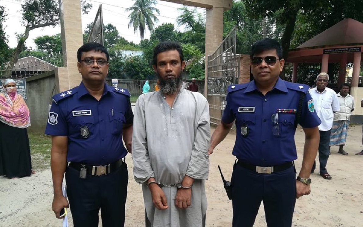 অজ্ঞান করে পঞ্চম শ্রেণির ছাত্রীকে ধর্ষণ