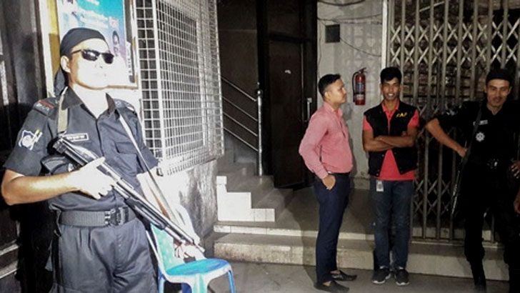 রাজধানীতে ক্যাসিনো সন্দেহে আরও ৩ ক্লাব ঘিরে রেখেছে র্যাব