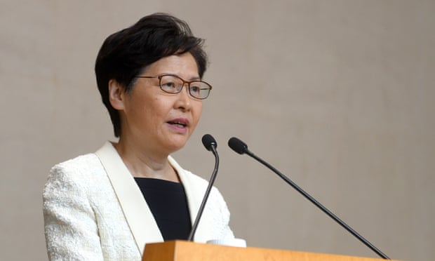 বিক্ষোভের মুখে নতি স্বীকার, প্রত্যর্পণ বিল প্রত্যাহারের পথে হংকং