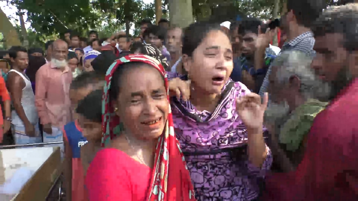 ফুটবল খেলার প্রধান অতিথি নিয়ে দ্বন্দ্ব, আওয়ামী লীগ নেতাকে কুপিয়ে হত্যা