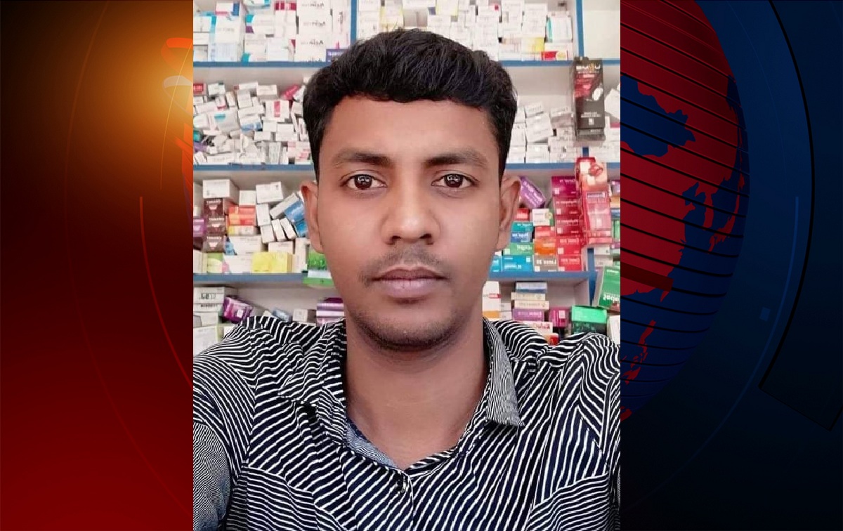 দুর্গাপূজা উপলক্ষ্যে মদপানে যুবকের মৃত্যু, দুইজন হাসপাতালে