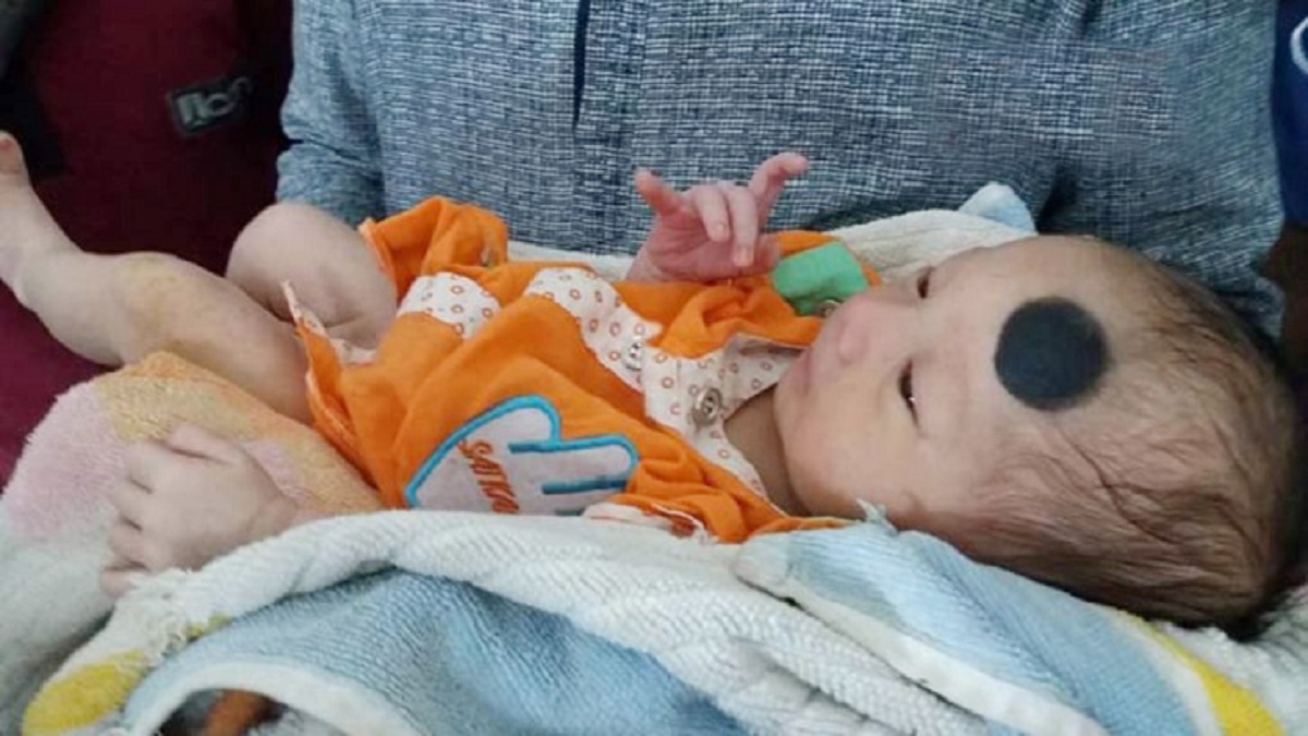 পঞ্চগড়ে রাস্তা থেকে ফুটফুটে কন্যাশিশু উদ্ধার