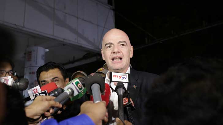 ফুটবলের উন্মাদনার সাথে ক্রিকেটের তুলনাই চলেনা: ফিফা সভাপতি