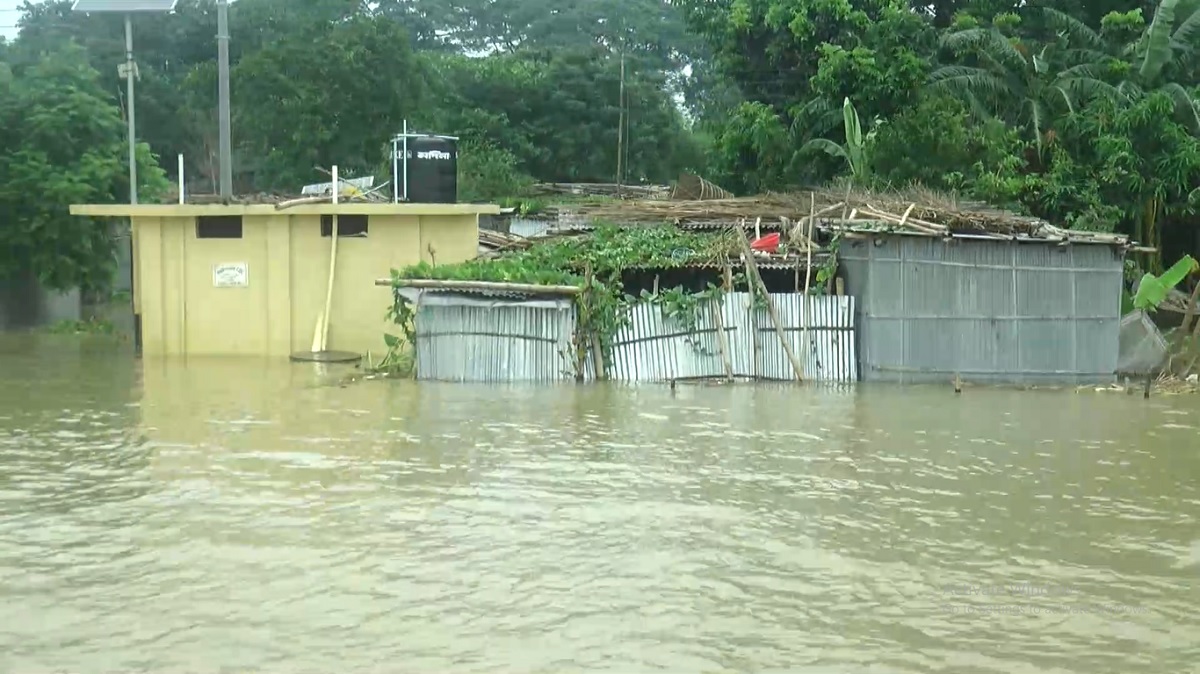দেশের নদ নদীর পানি বাড়ছে
