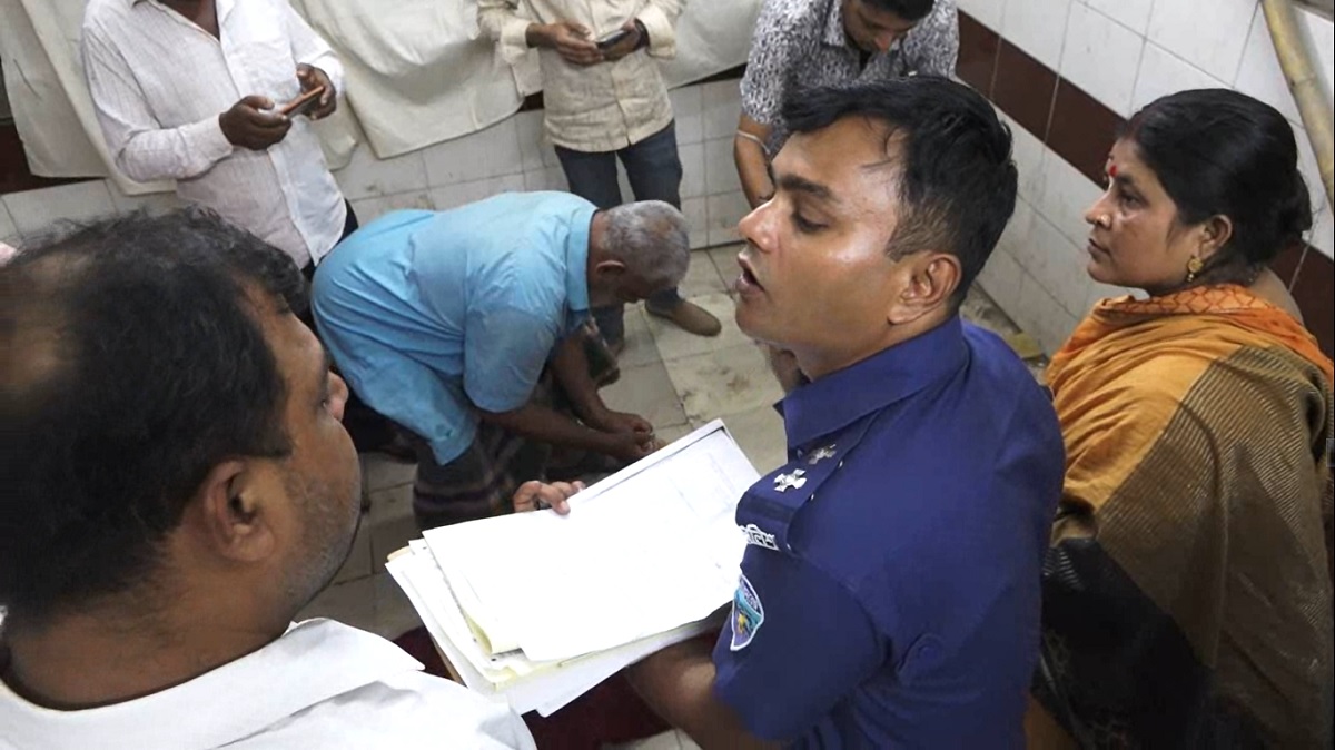 স্ত্রীর আত্মহত্যা, লাশ হাসপাতালে রেখে স্বামীর পলায়ন