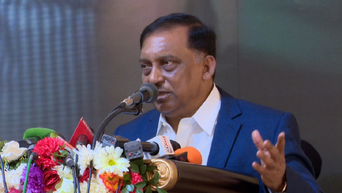 বড়দিনের নিরাপত্তায় কঠোর ব্যবস্থা: স্বরাষ্ট্রমন্ত্রী