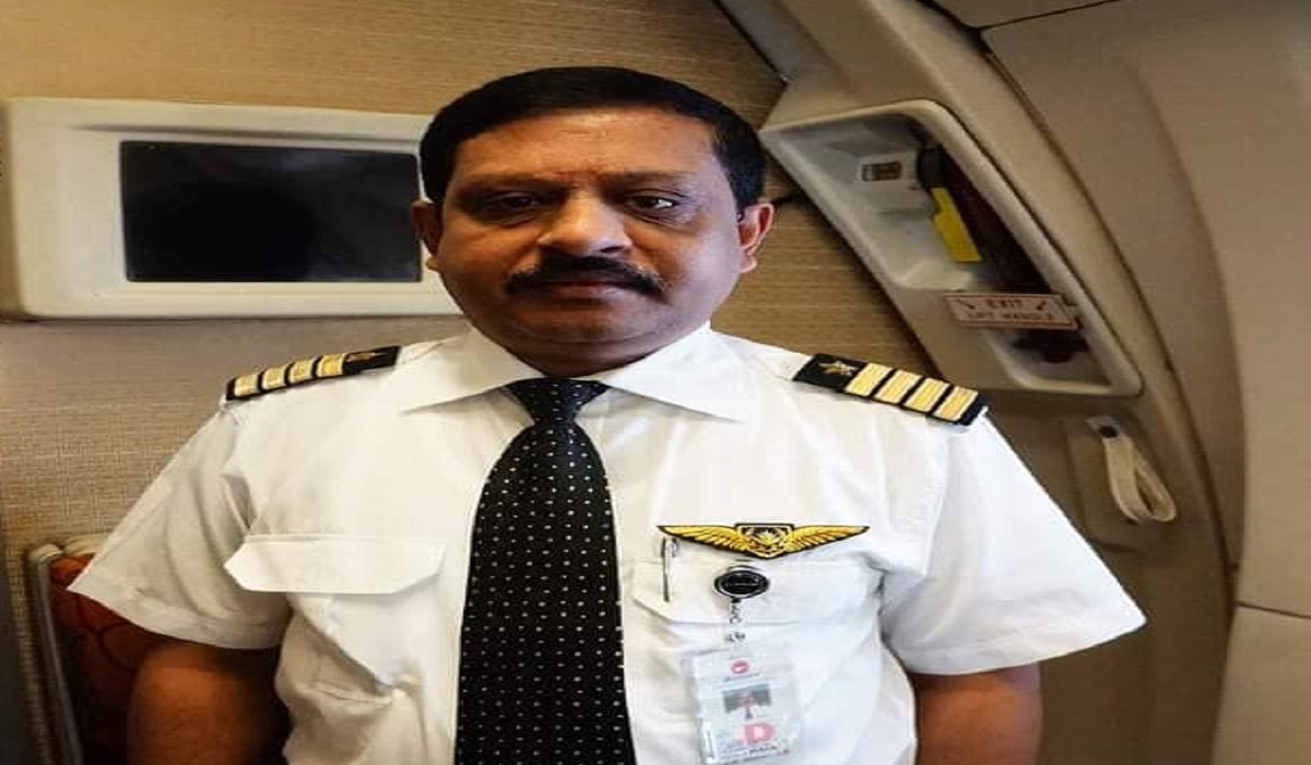 উড়ন্ত বিমানে পাইলটের ‘কুপ্রস্তাব’