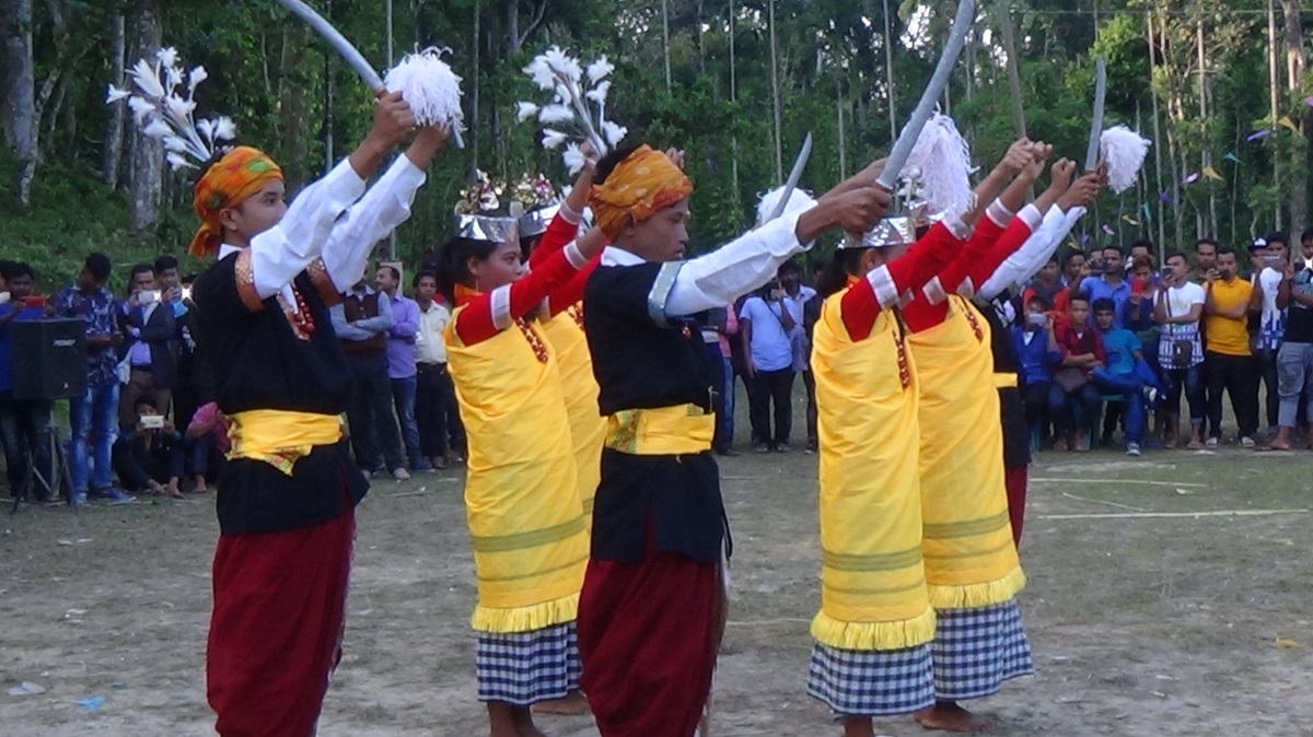 শেষ হলো খাসিয়াদের বর্ষবিদায় অনুষ্ঠান ‘সেঙ কুটস্নেম’