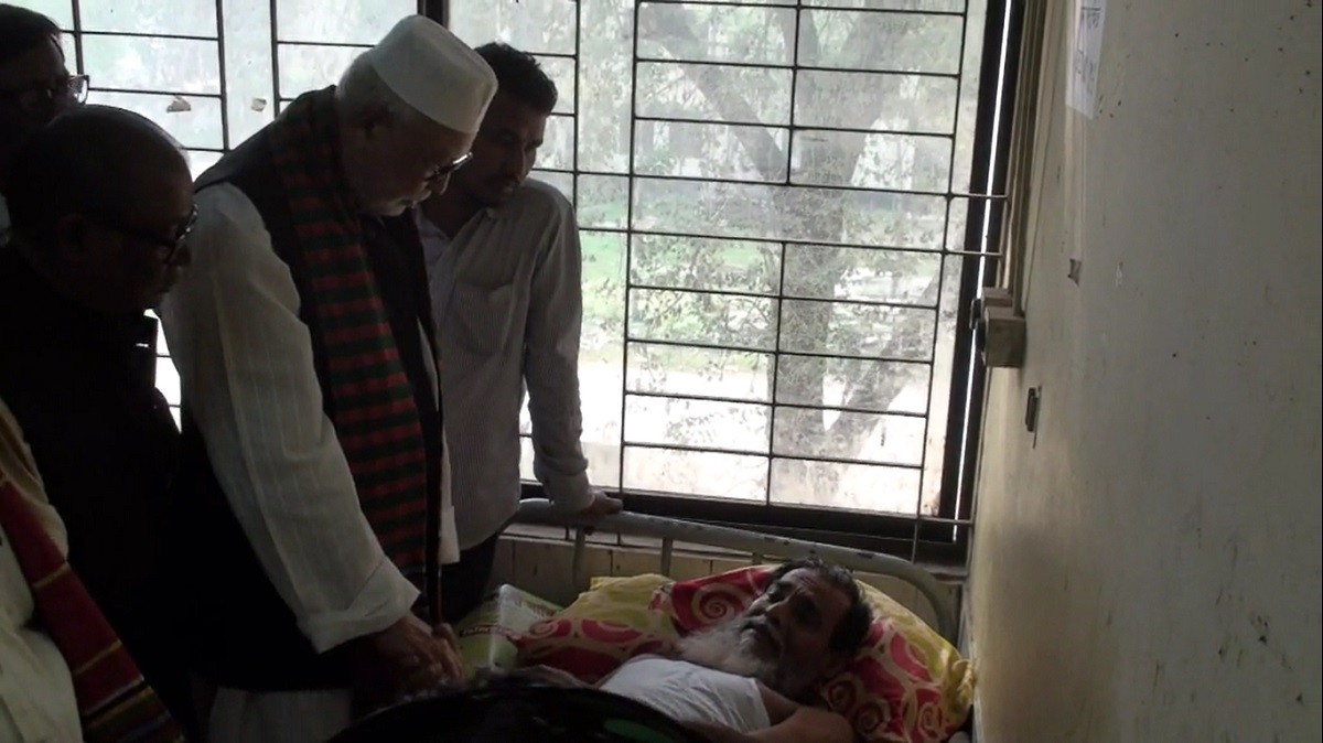 মুক্তিযোদ্ধার সনদ ছিঁড়ে ফেলার ঘটনায় তদন্ত কমিটি