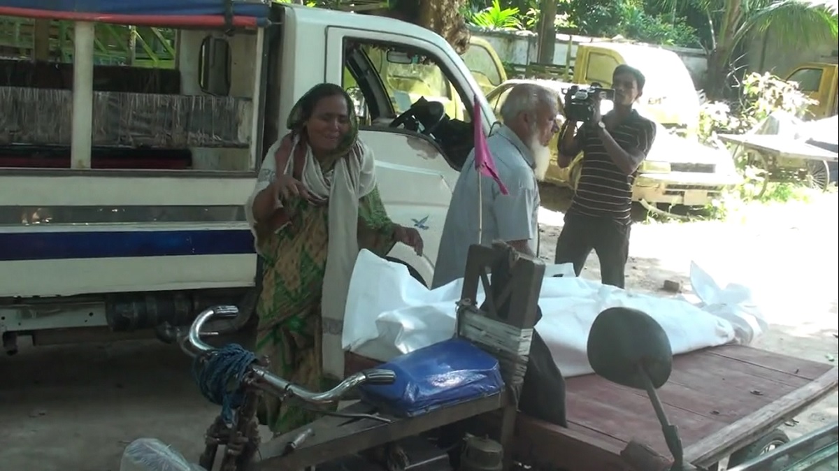 ধর্ষণের পর হত্যা করে লাশ বটগাছে ঝুলিয়ে রাখলো দুর্বৃত্তরা
