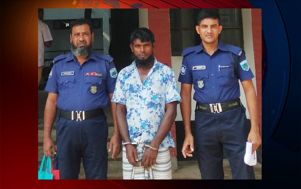 পাবনায় পুত্রবধূকে ধর্ষণের অভিযোগে শ্বশুর আটক