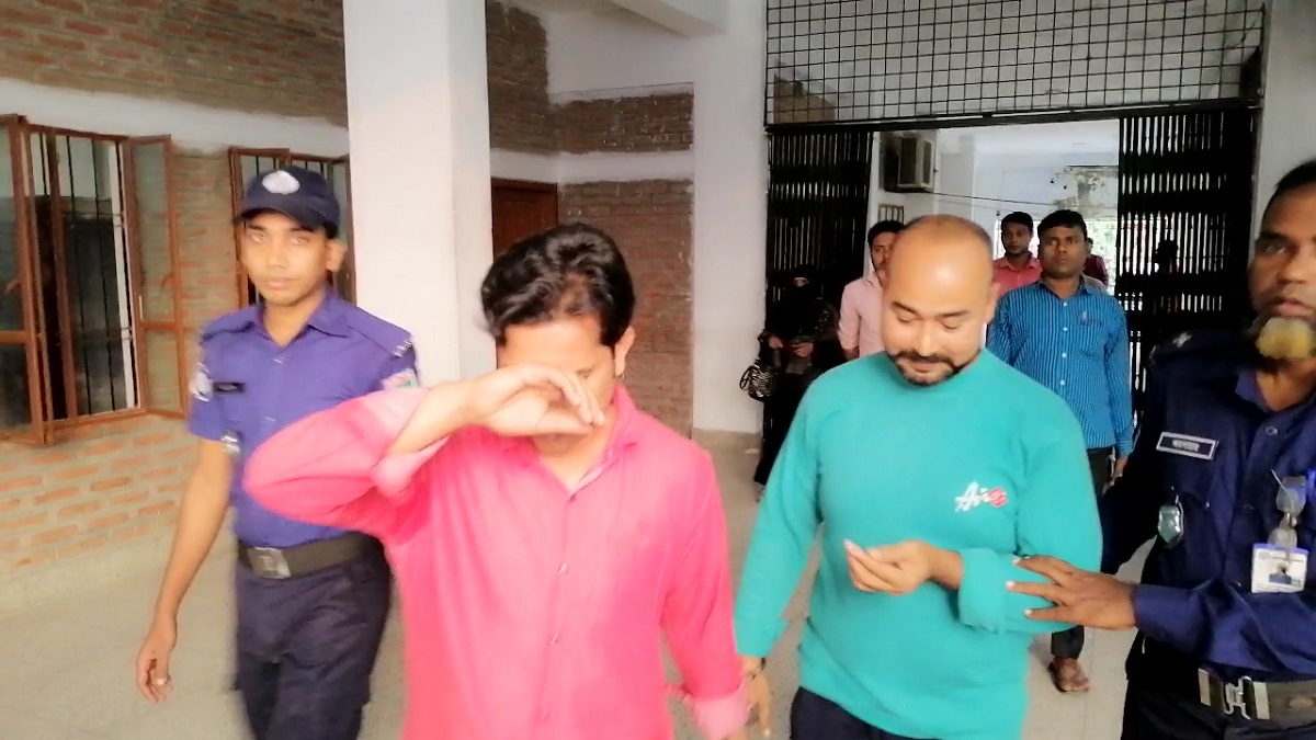 স্বর্ণপাচার মামলার রায়ে দুই জনকে ১৪ বছরের কারাদণ্ড