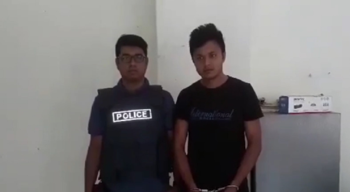 স্কুলছাত্রীর ছবি দিয়ে ভুয়া ফেসবুক আইডি, যুবক গ্রেফতার