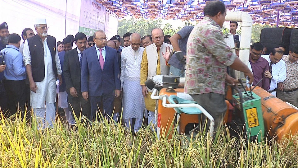 আধুনিক যন্ত্রপাতি আর সমবায় পদ্ধতির চাষাবাদে কৃষকের লাভ বাড়বে ৬ গুণ: এলজিআরডি মন্ত্রী