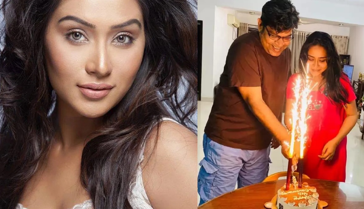 ৪ বছর পর বিয়ের কথা জানালেন মম