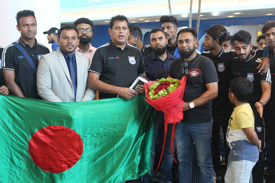 ওমানে পৌঁছেছে বাংলাদেশ ফুটবল দল