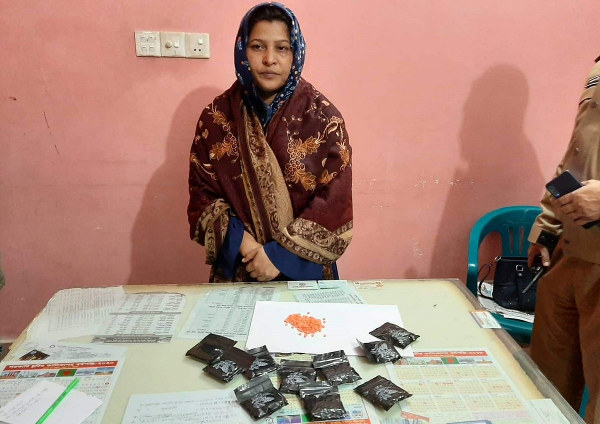 ইয়াবাসহ নারী ইউপি সদস্য আটক