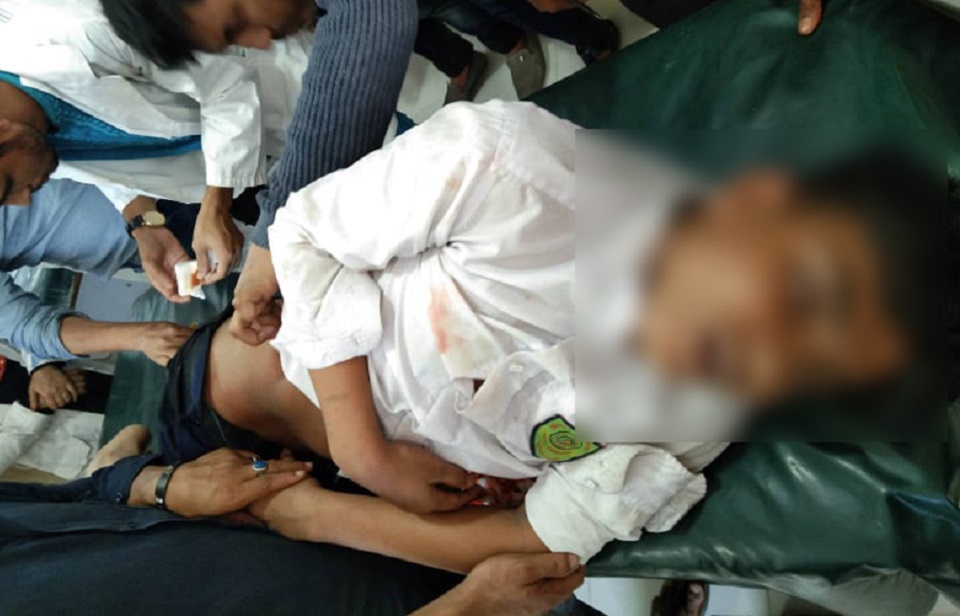 নোয়াখালীতে প্রেম নিয়ে বিরোধ, সহপাঠীকে কুপিয়ে জখম