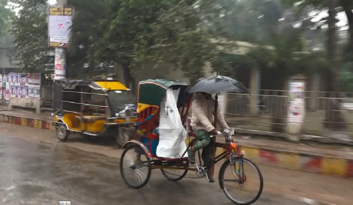 শৈত্যপ্রবাহের সাথে সকাল থেকে যশোরে বৃষ্টি