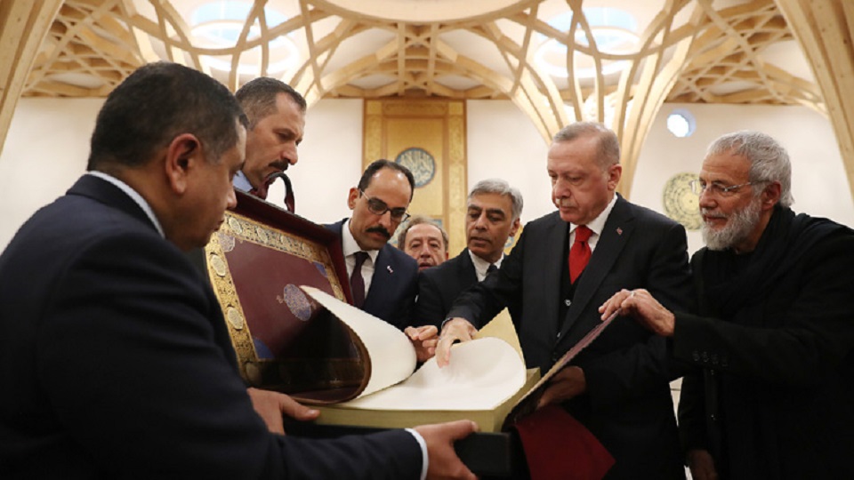 কেমব্রিজ কেন্দ্রীয় মসজিদের উদ্বোধন করলেন এরদোগান