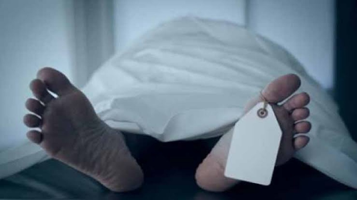 রাজধানীতে বাসা থেকে স্বামী-স্ত্রীর মরদেহ উদ্ধার