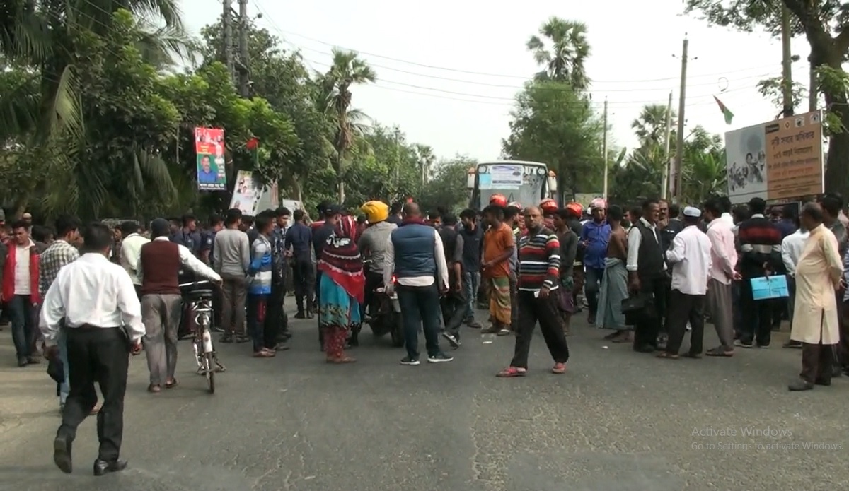 ট্রাকচাপায় পুলিশের এসআই নিহত