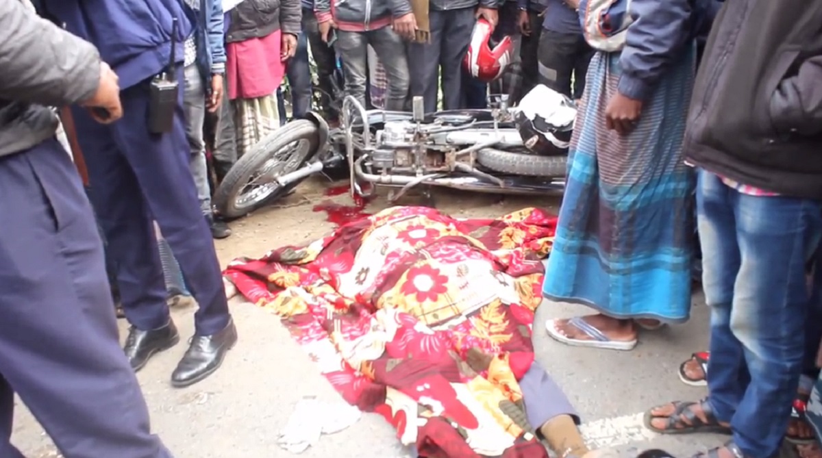 ট্রাক চাপায় বাবা-মেয়ে নিহত