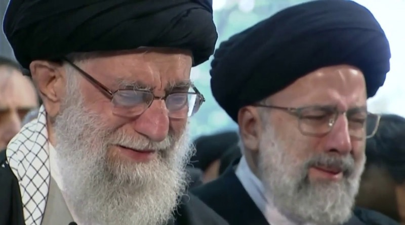 সোলাইমানির জানাজায় কেঁদে ফেললেন আয়াতুল্লাহ খামেনি