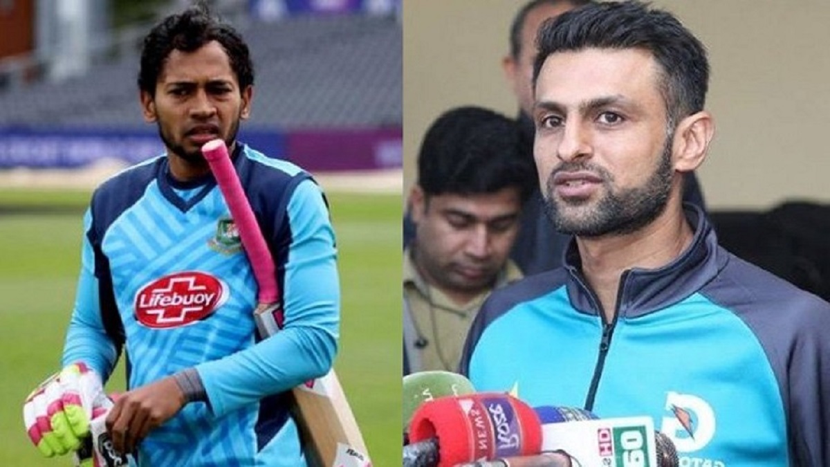 টেস্ট খেলতে এসো, মুশফিককে শোয়েব