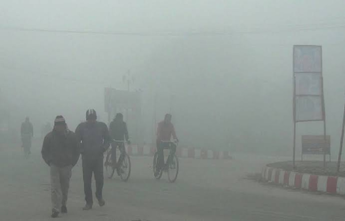 শৈত্যপ্রবাহে বিপর্যস্ত জনজীবন