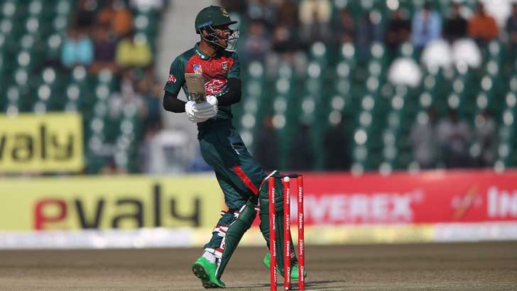 ২২ রানে ২ উইকেট হারিয়ে বিপাকে বাংলাদেশ