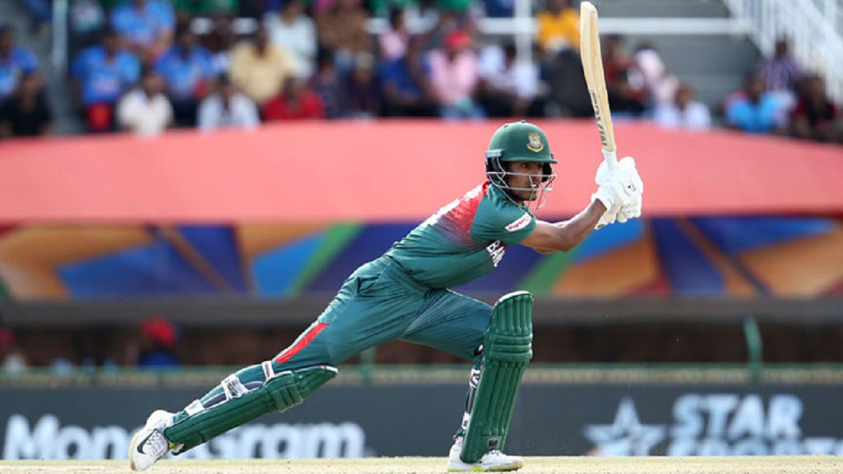 বৃষ্টির কারণে খেলা বন্ধ, না থামলেও জিতবে বাংলাদেশ