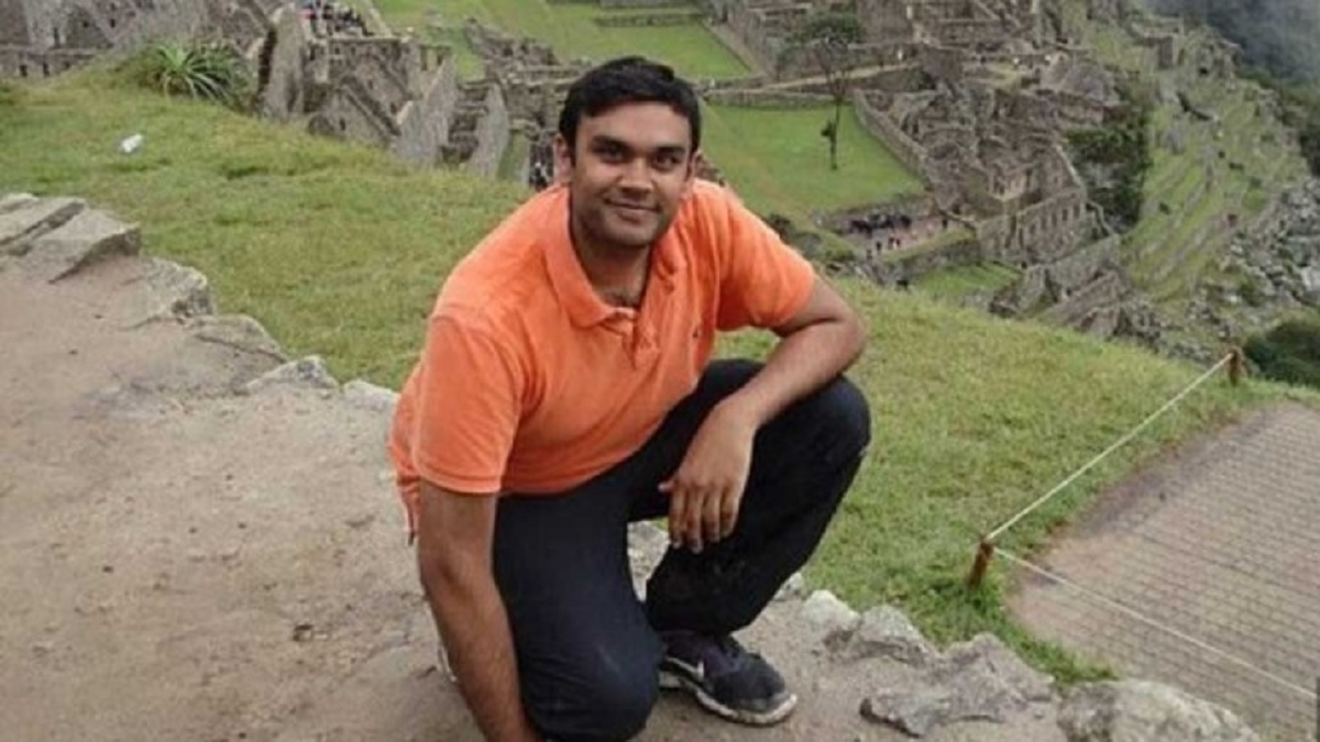 খাবার চুরির অপরাধে চাকরি হারালেন ভারতীয় ব্যাংক কর্মকর্তা