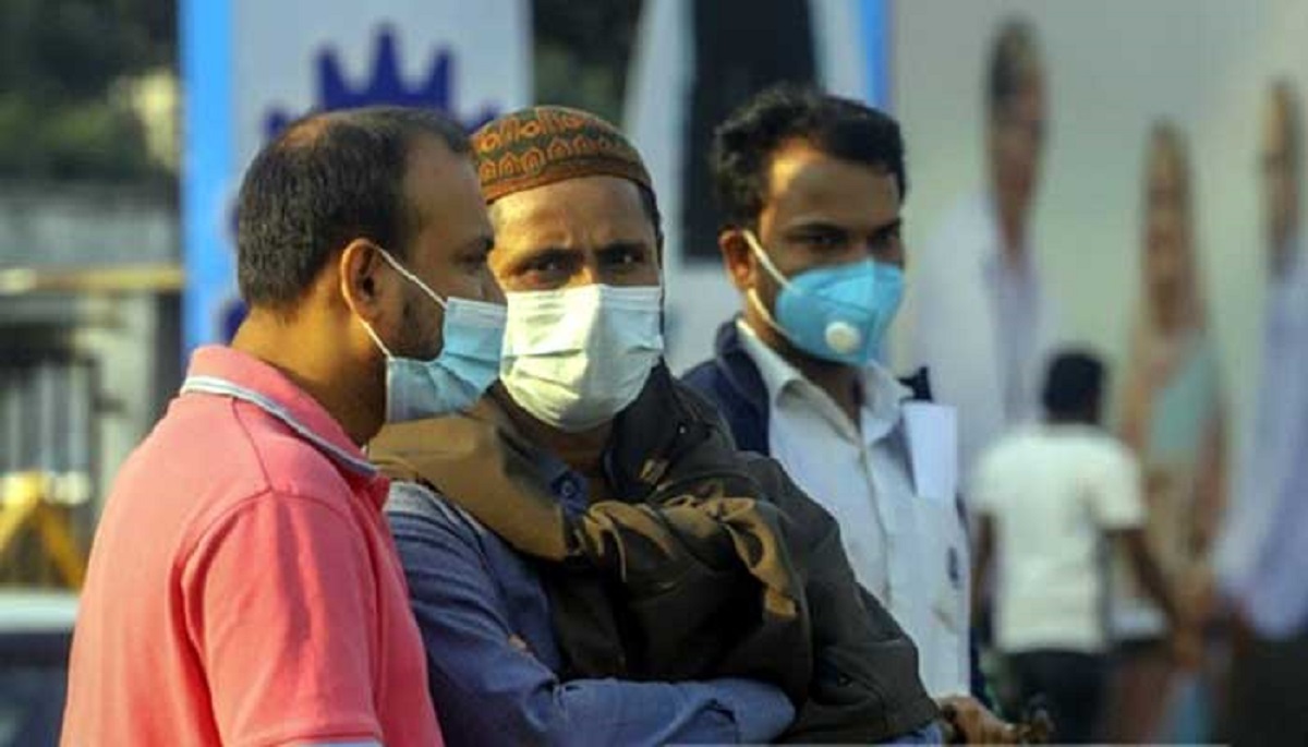 মাস্ক থেকেও বাড়তে পারে করোনার ঝুঁকি