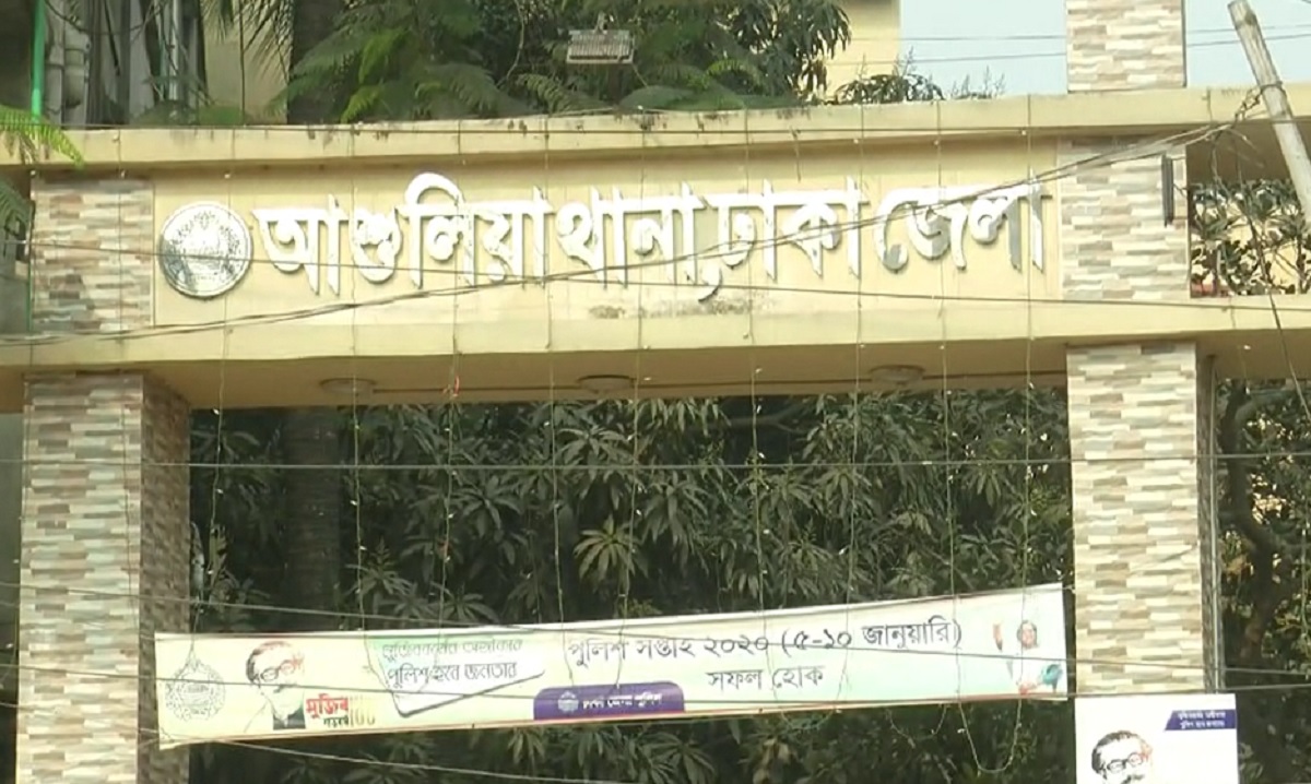 স্ত্রীকে হত্যার পর থানায় গিয়ে স্বামীর আত্মসমর্পণ