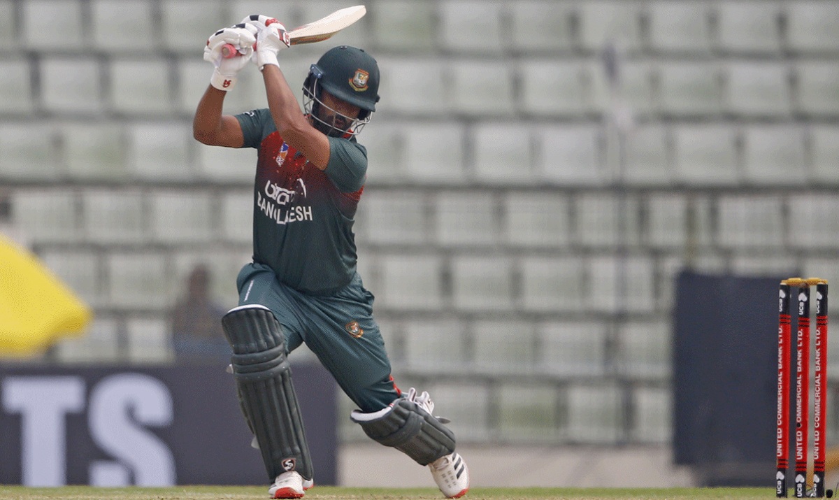 সাকিবকে ছাড়িয়ে গেলেন তামিম