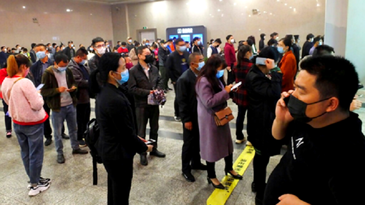 দুই মাস পর ঘরে ফিরছে হুবেইয়ের মানুষ