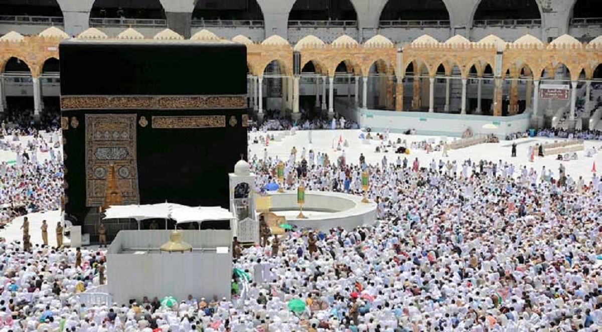 ওমরাহ ও মসজিদে নববী জিয়ারত সাময়িক বন্ধ করল সৌদি