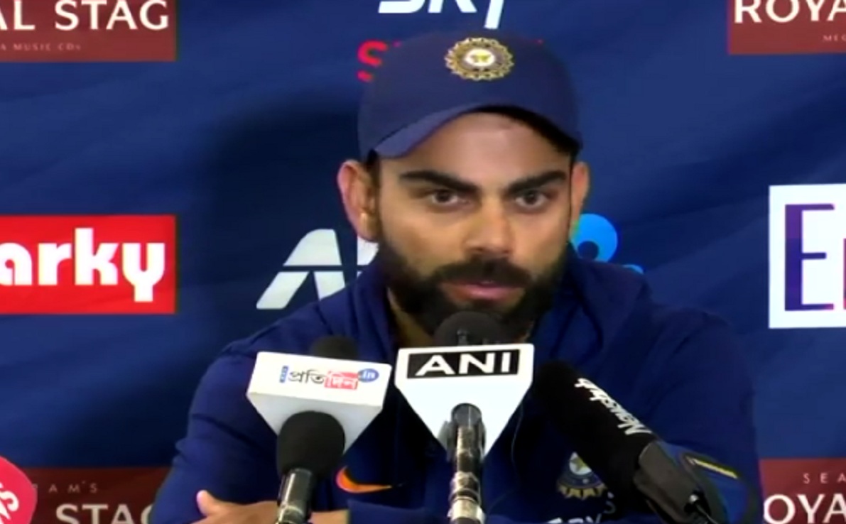 হোয়াইটওয়াশ হয়ে নিউজিল্যান্ডের সাংবাদিকের ওপর রাগ ঝাড়লেন কোহলি