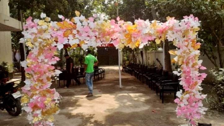 ব্রাহ্মণবাড়িয়ায় জনসমাগম করে সিভিল সার্জনের মেয়ের বিয়ে