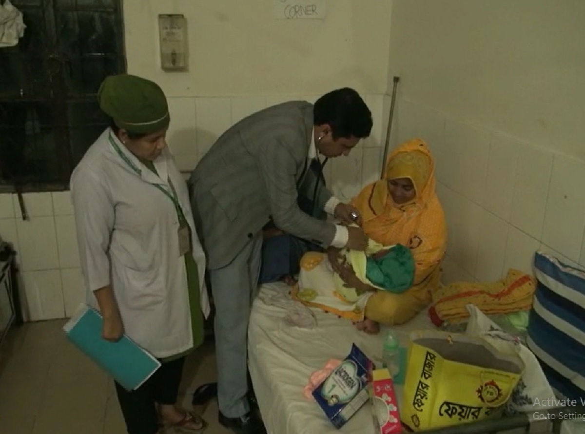 ঝোপে কান্নার শব্দ, পলিথিনে মোড়ানো নবজাতক উদ্ধার