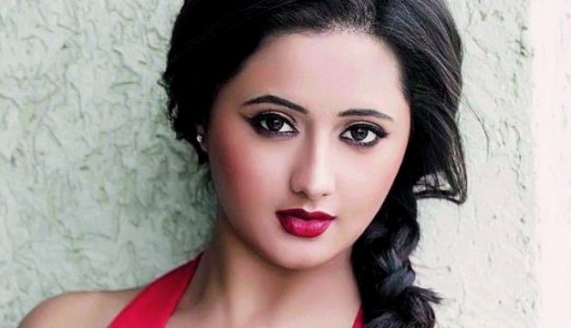 ১৬ বছর বয়সেই কাস্টিং কাউচের শিকার হন অভিনেত্রী রেশমী