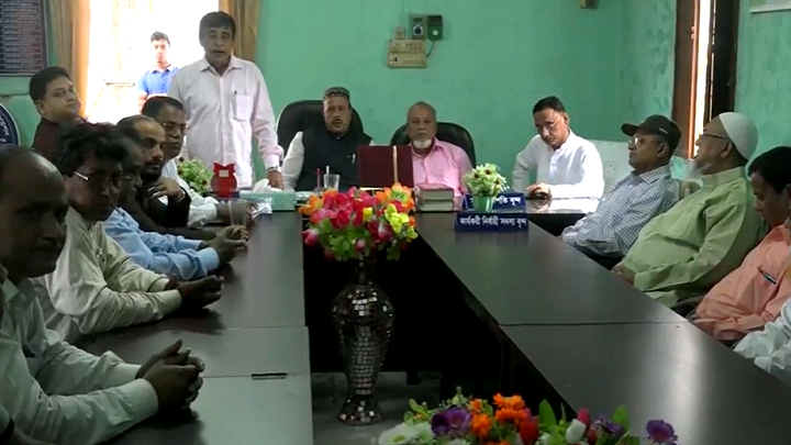 দেশে পর্যাপ্ত পরিমাণ সার মজুত আছে: নওগাঁয় বিএফএ নেতৃবৃন্দ