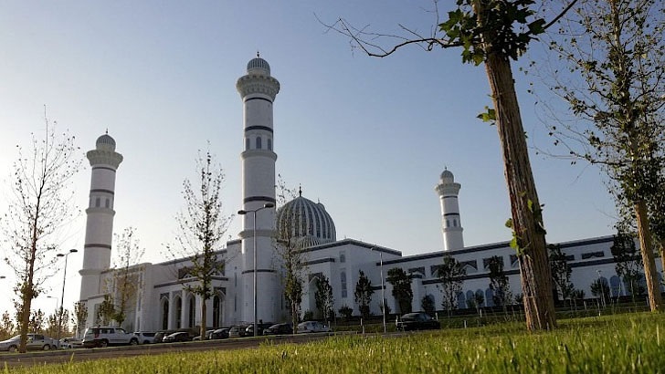 পেছানো হল মধ্য এশিয়ার সবচেয়ে বড় মসজিদের উদ্বোধন